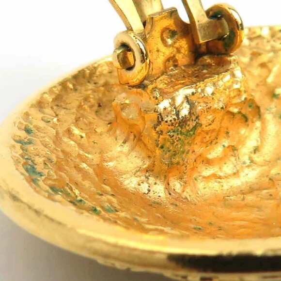 CHANEL Logo Clip on Earrings Gold Metal - e60407a - Picture 10 of 11